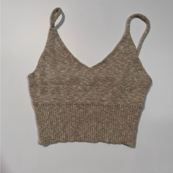 debut Tops - Debut Women's Beige Knit Cropped‎ Top Size Medium Large